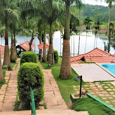 The Wave Lakeview Resort & Spa Wayanad Ngoại thất bức ảnh