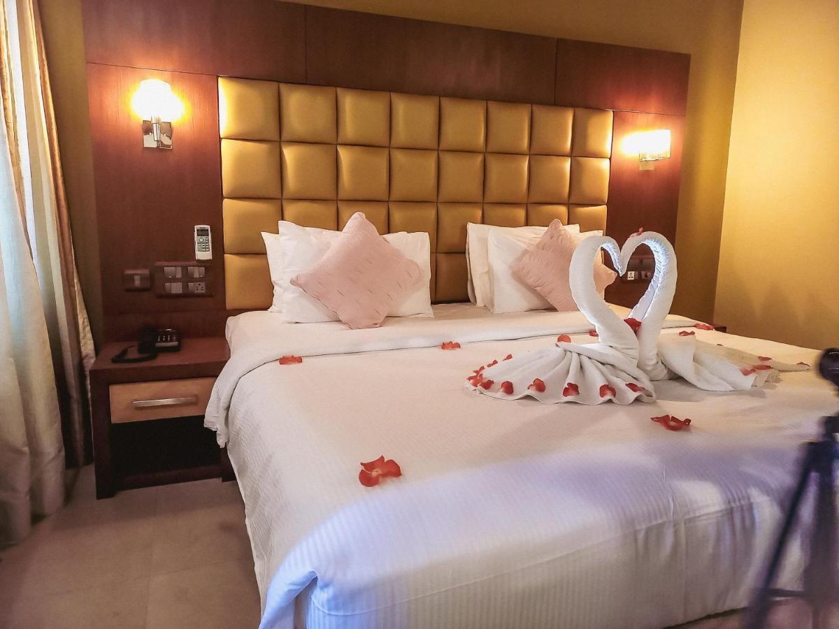 The Wave Lakeview Resort & Spa Wayanad Ngoại thất bức ảnh