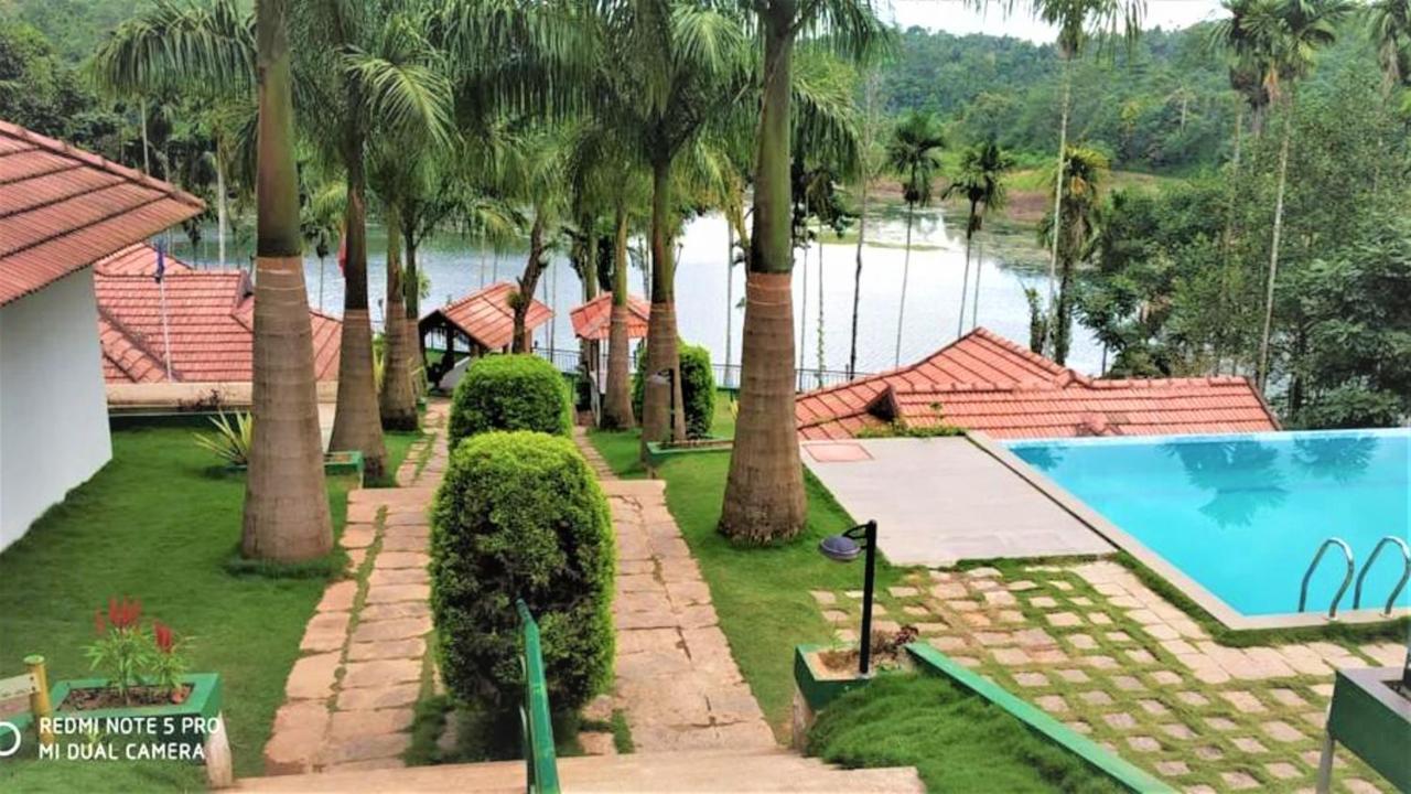 The Wave Lakeview Resort & Spa Wayanad Ngoại thất bức ảnh
